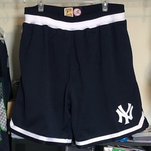 New York Yankees Mitchell and Ness Men’s Shorts